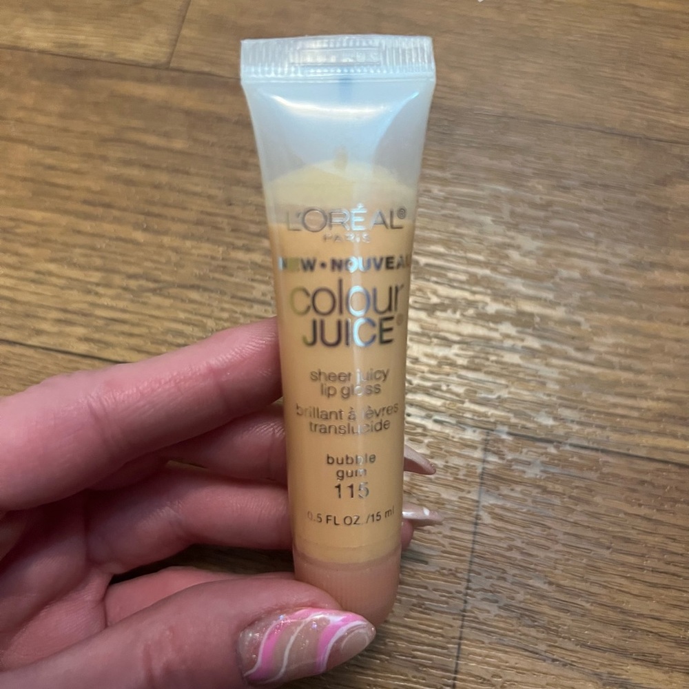 L’Oreal lipgloss brand new